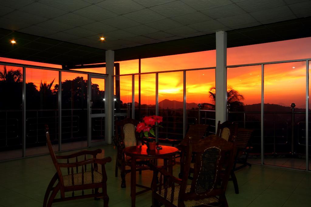 Delma Mount View Hotel Kandy Esterno foto